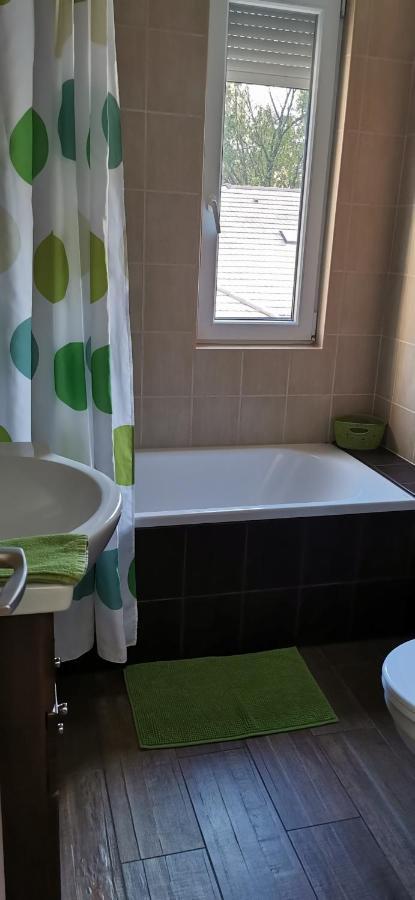Vivi Wellness Apartman Apartment Siófok Exterior foto